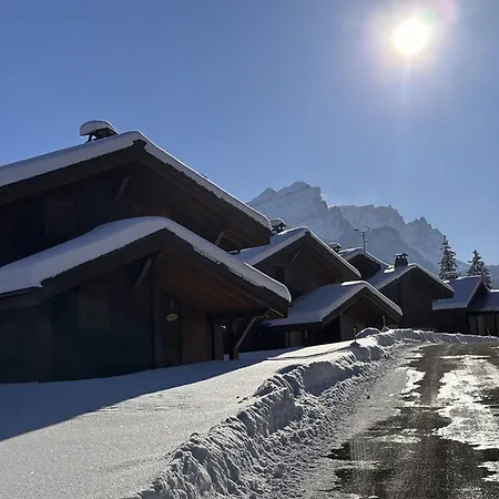 3 Pieces Avec Parking, Pres Des Pistes Et Commerces *